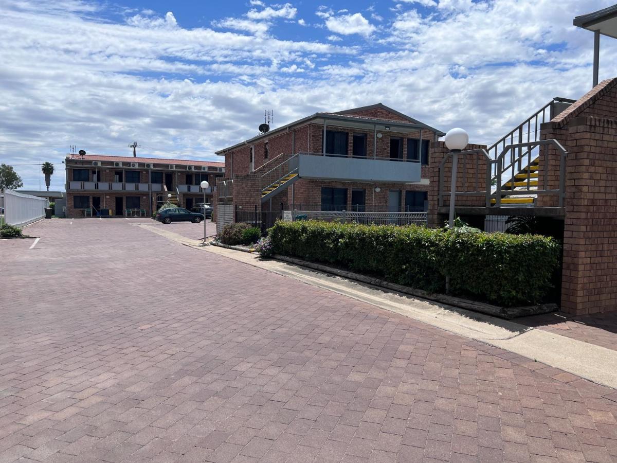 Spa Village Travel Inn Moree Extérieur photo