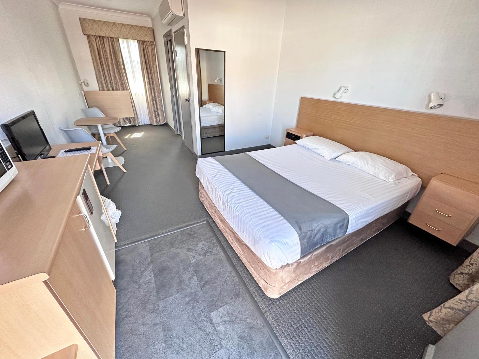 Spa Village Travel Inn Moree Extérieur photo