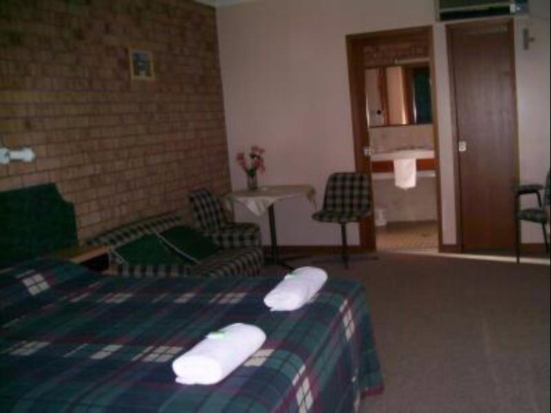 Spa Village Travel Inn Moree Extérieur photo